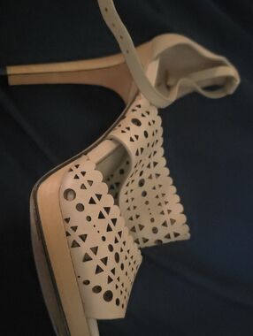 Tory Burch Beige Scalloped Laser-Cut Ankle-Strap Heels